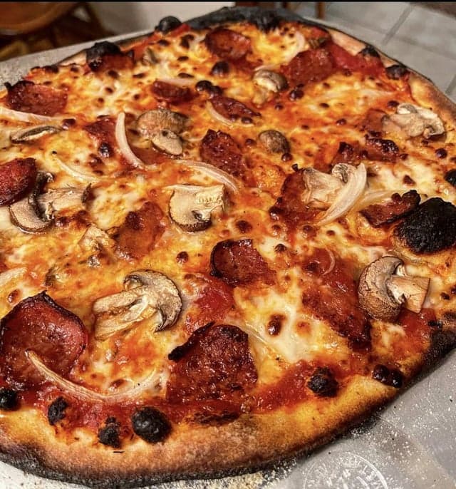 Athens pizza photo 4