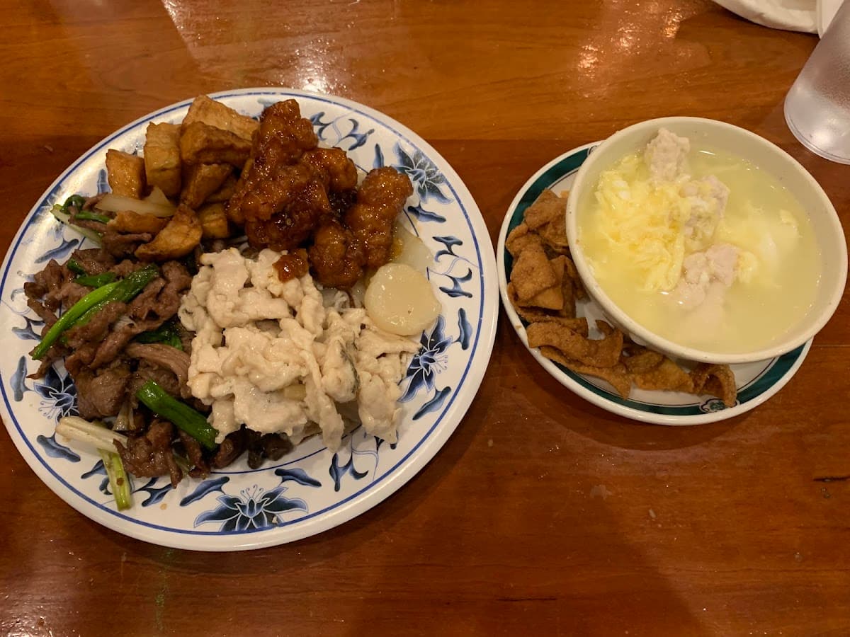 Golden Dragon Restaurant photo 2