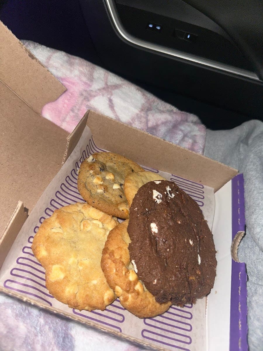 Insomnia Cookies photo 3