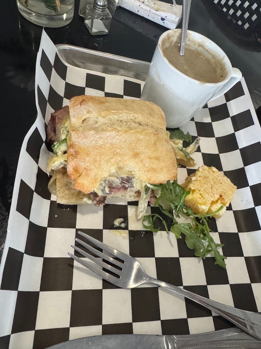 Lindsey's Culinary Market photo 4