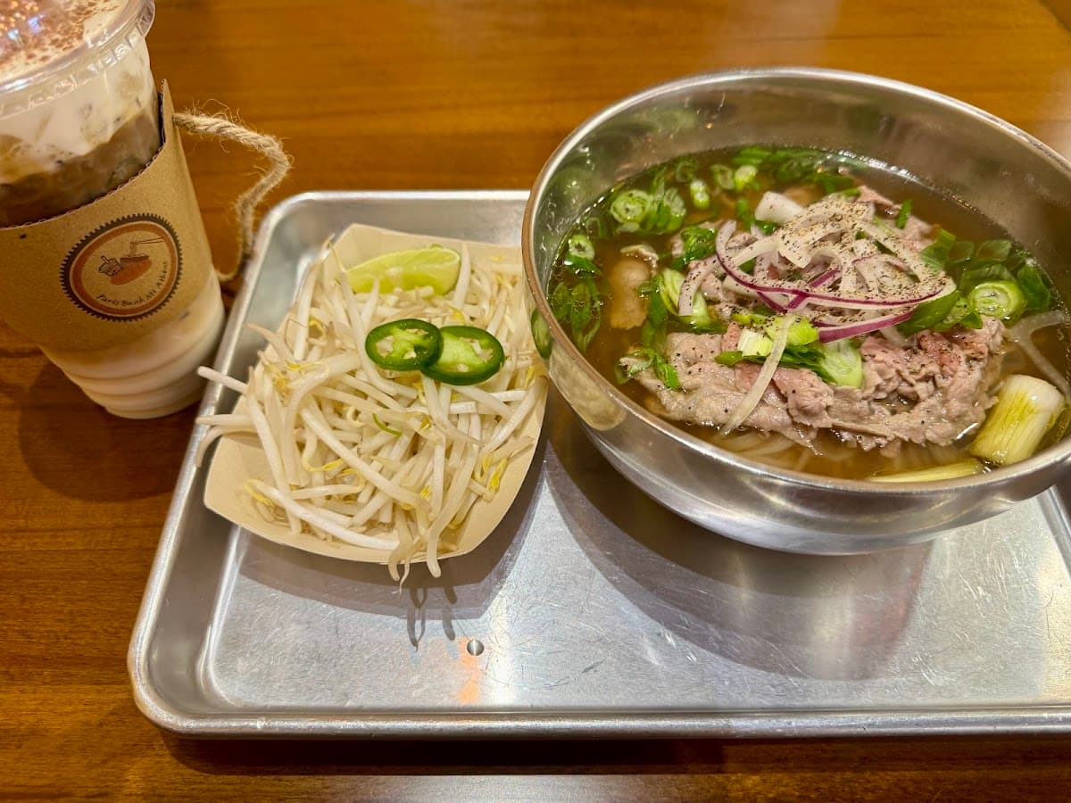 Paris Banh Mi Cafe and Bakery - Athens photo 4