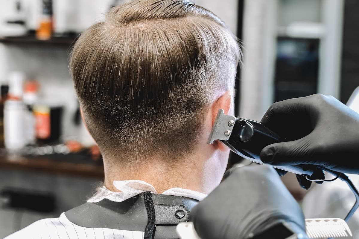 Southern Fine Lines Barber Shop & Hair Salon in West Broad, Athens, GA