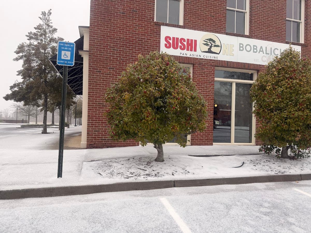 Sushi One & Bobalicious CafÃ© photo 2