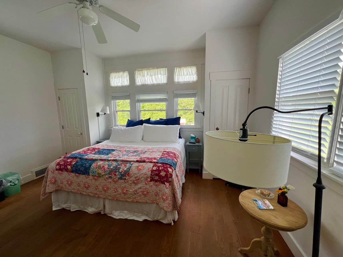 The Farmhouse Inn photo 2