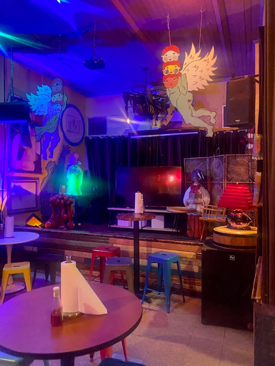 The World Famous photo 5