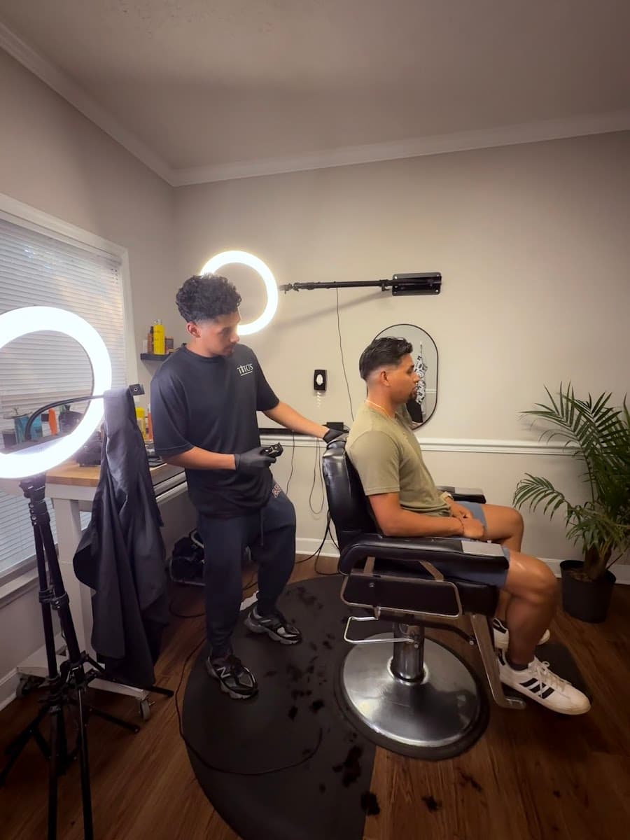 Tito's Professional Barbershop photo 2