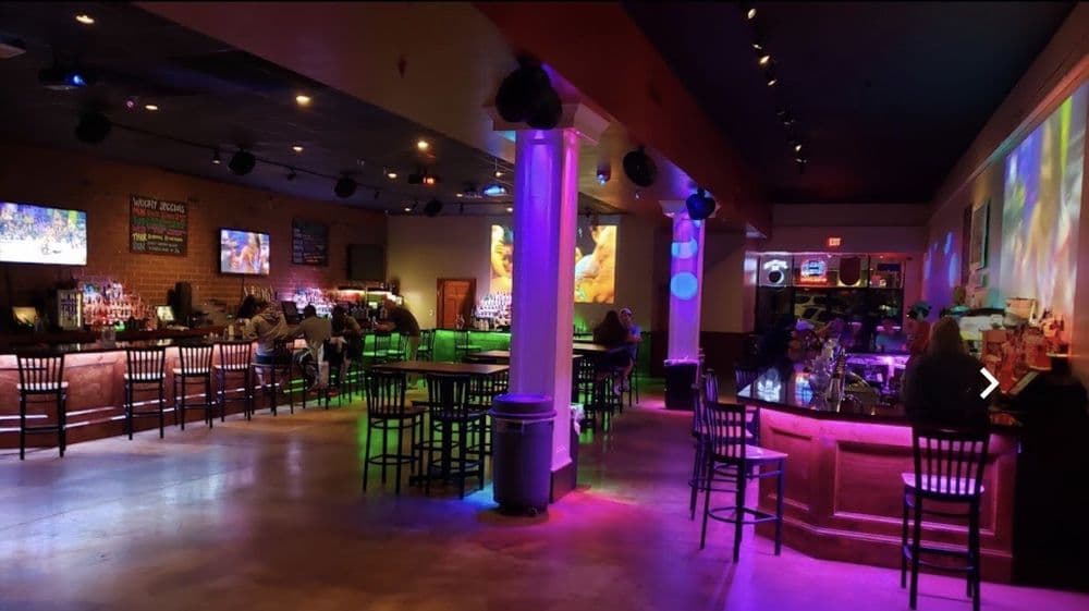 1785 Bar and Grill photo 4