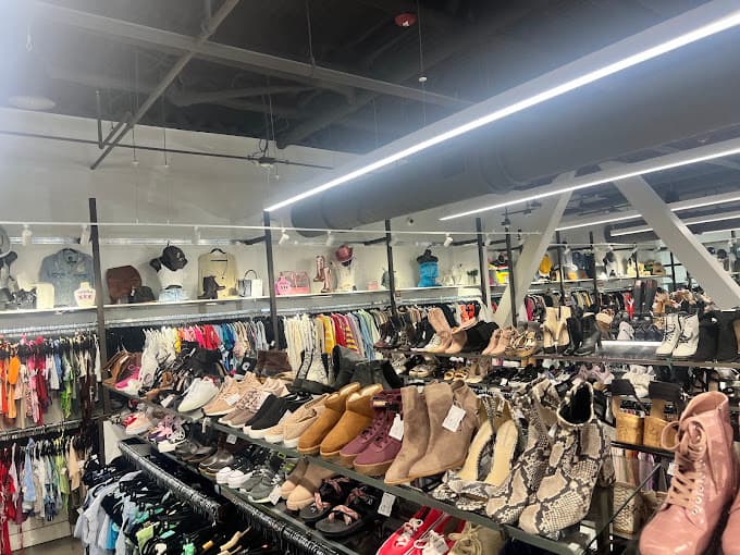 Uptown Cheapskate Athens photo 2