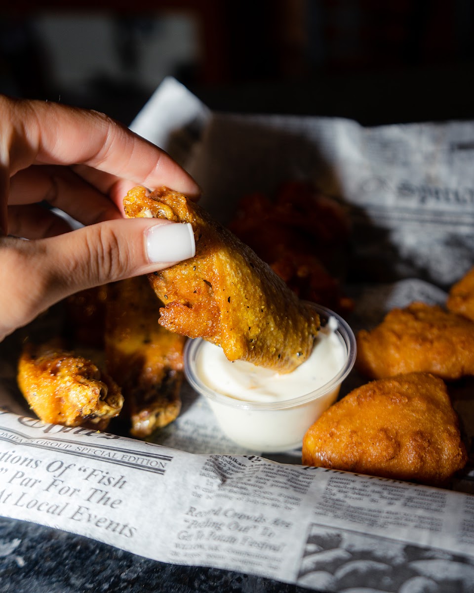 1785 Bar and Grill photo 2