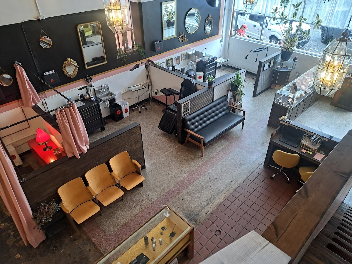 3 Ravens Tattoo & Piercing photo 3