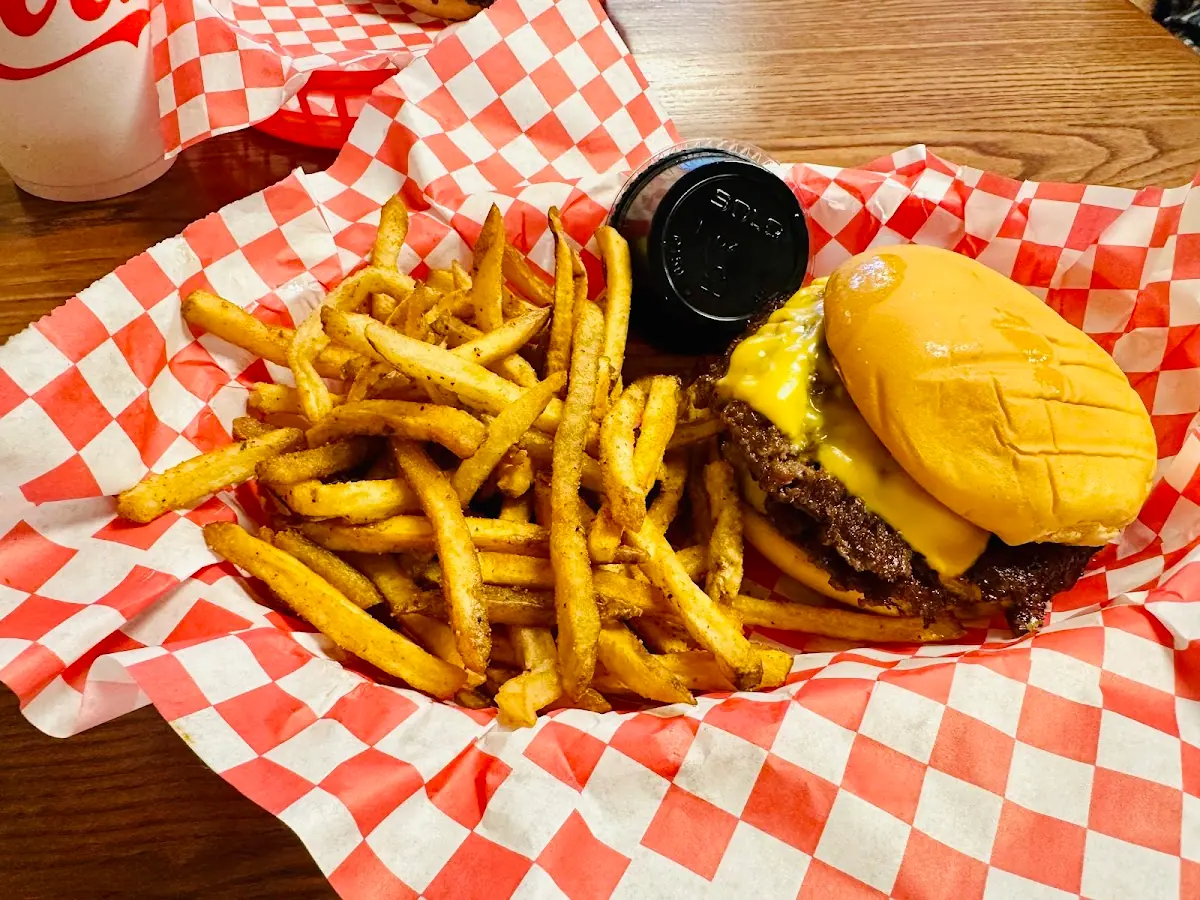 Baddies Burger House- Normaltown photo 3