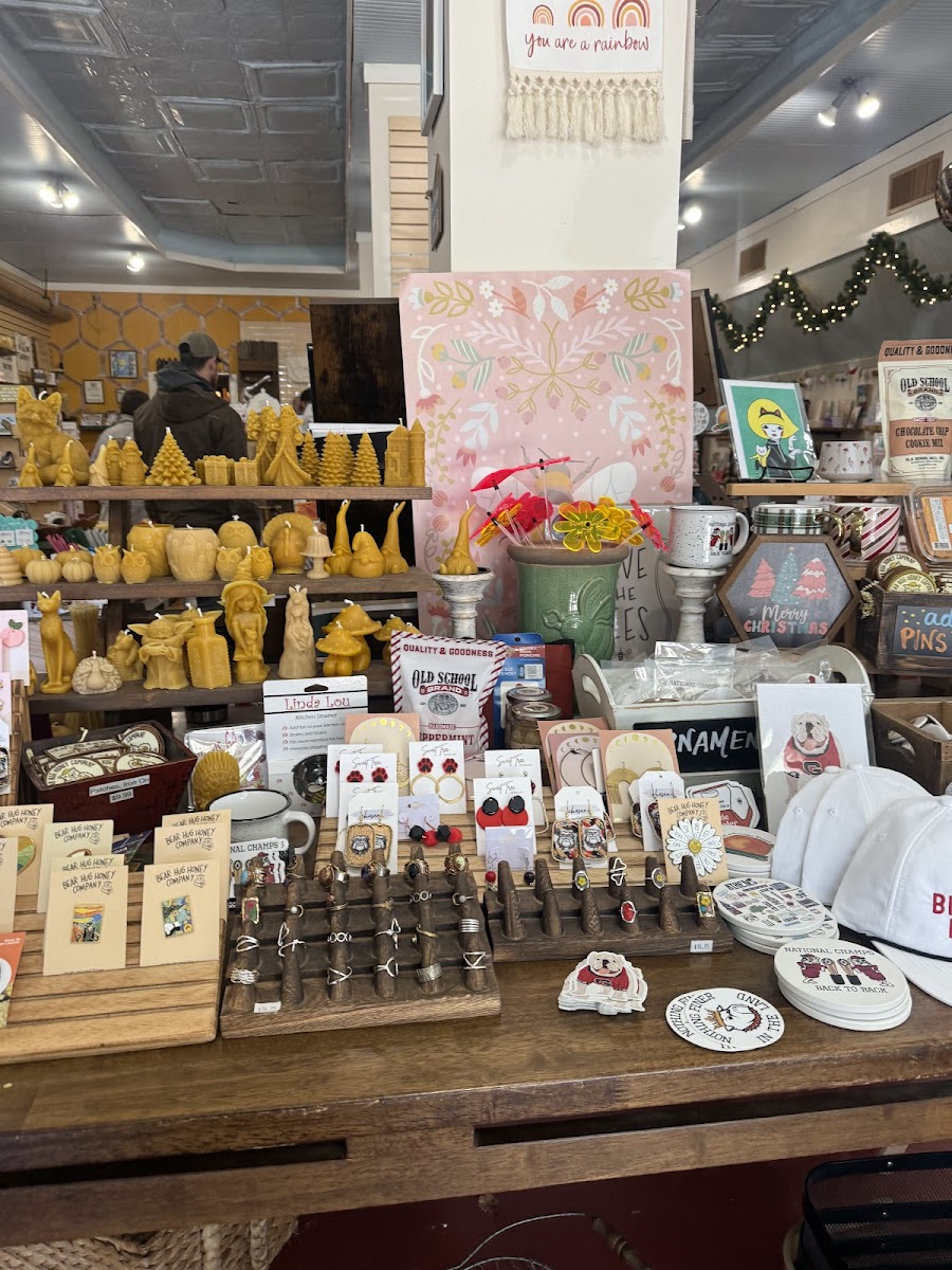 Bear Hug Honey Company photo 4