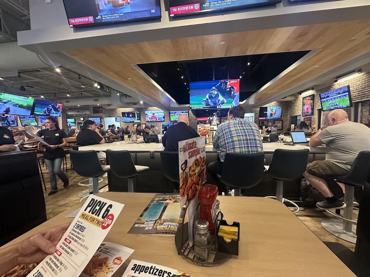 Buffalo Wild Wings photo 5
