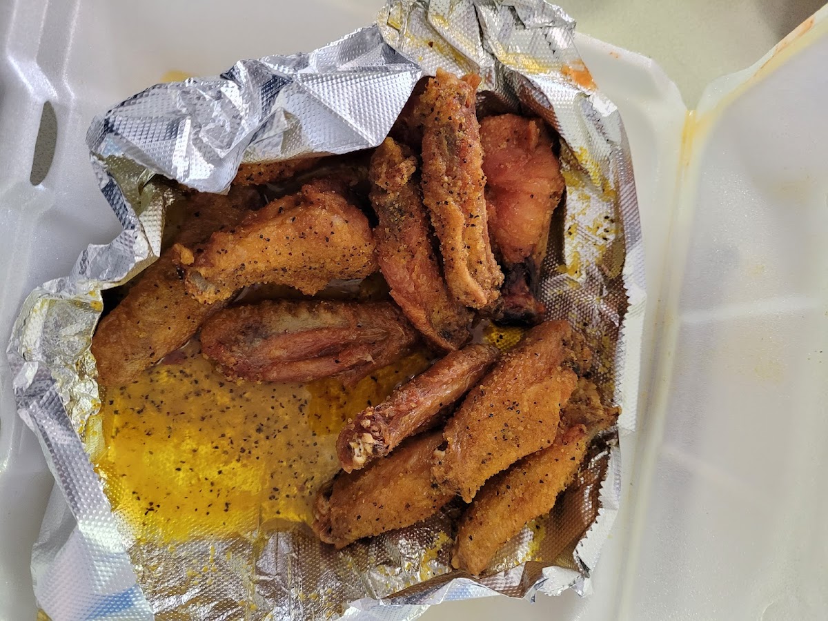 Bulldawg Pizza Wings & More photo 2