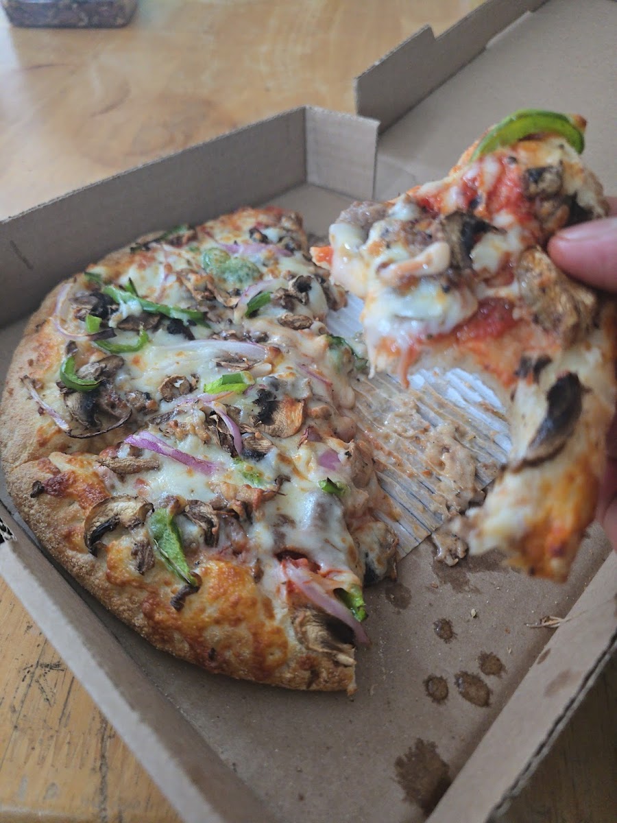 Bulldawg Pizza Wings & More photo 3