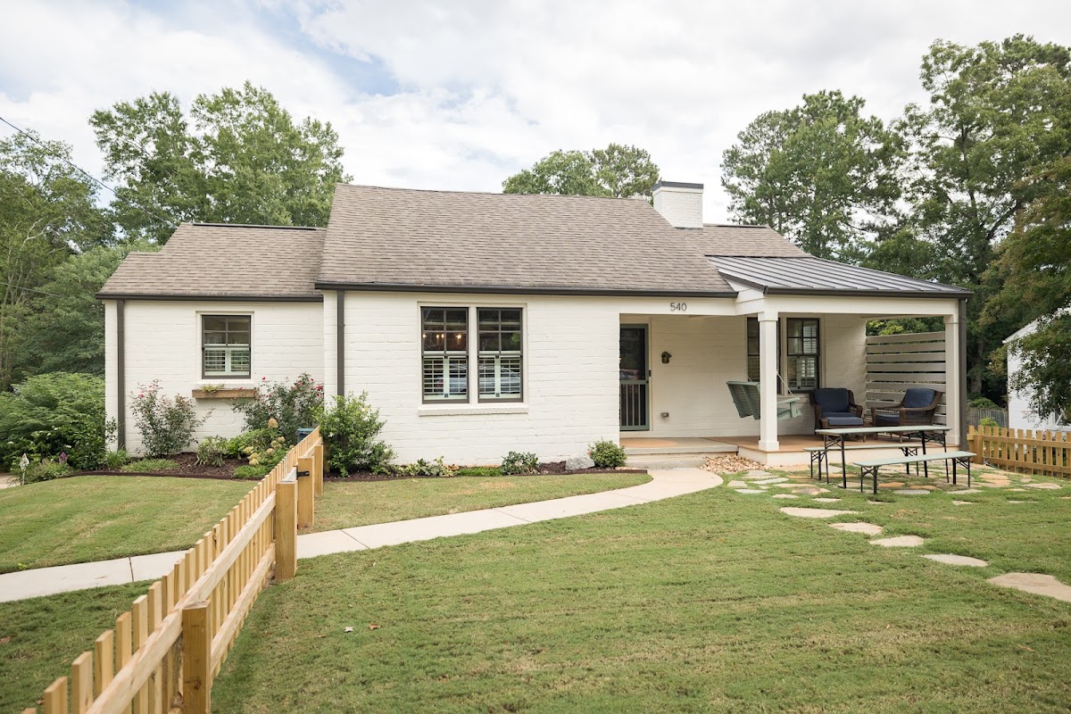 Cara Thompson, Real Estate with 5Market Realty photo 3