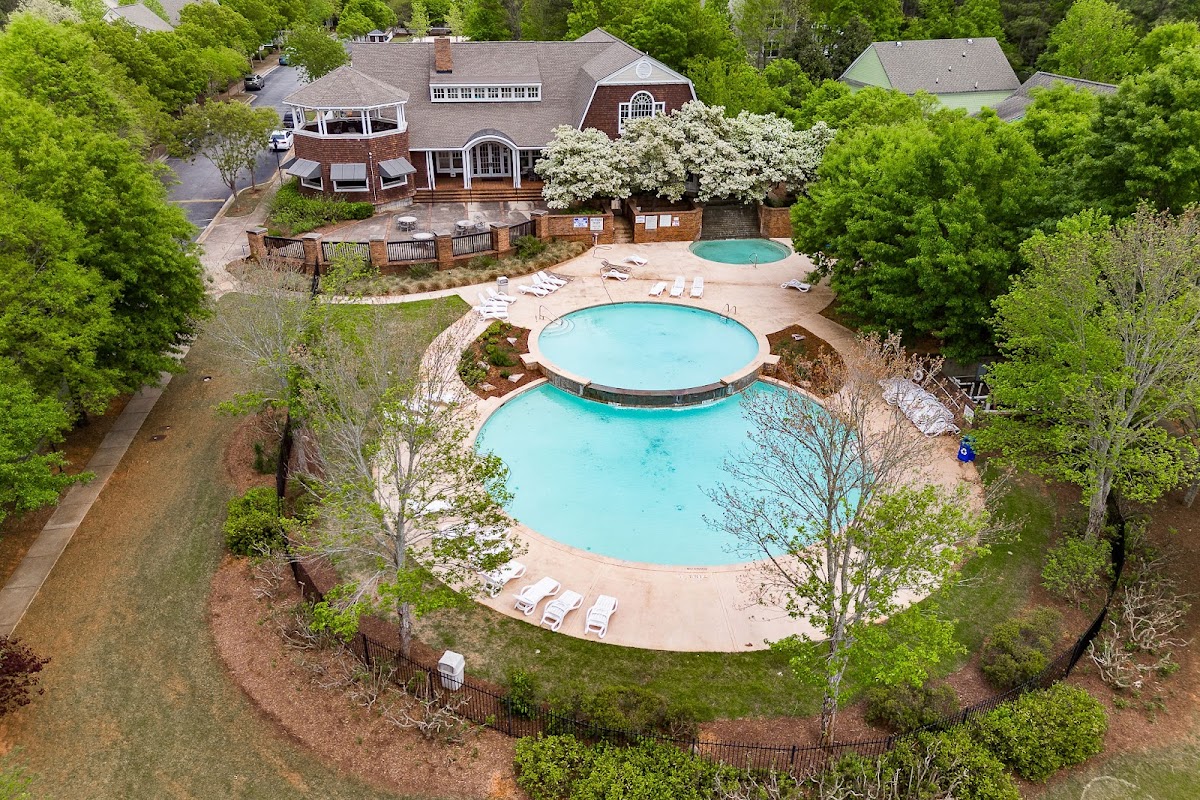 Cara Thompson, Real Estate with 5Market Realty photo 4