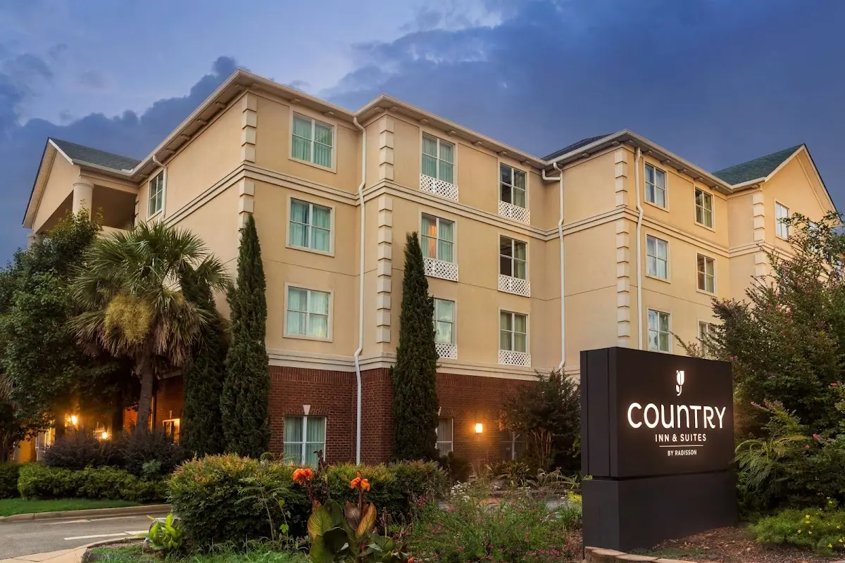 Country Inn & Suites by Radisson, Athens, GA - Hotels Near UGA Football Stadium in Athens, GA (2026)