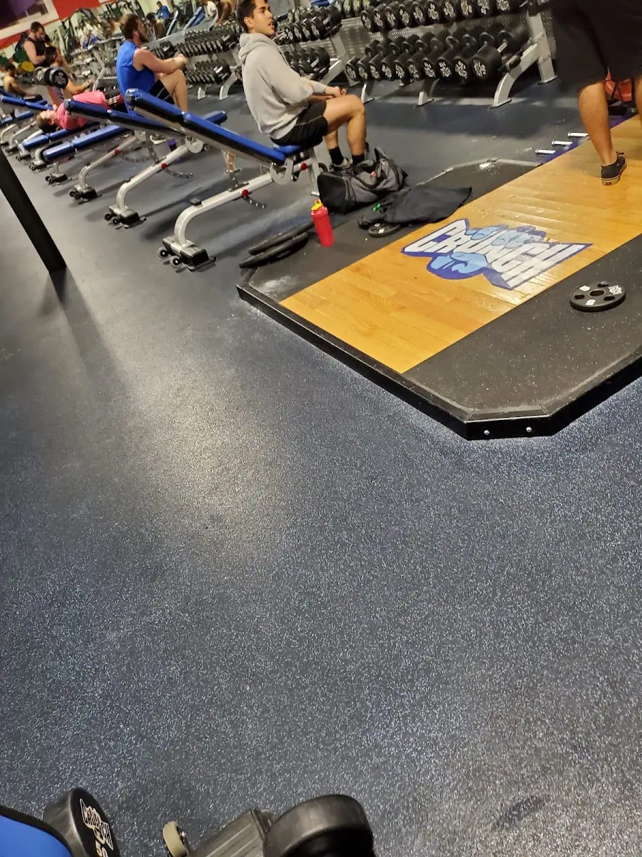 Crunch Fitness - Athens photo 4