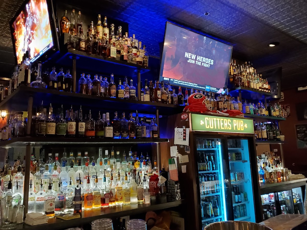 Cutters Pub photo 3