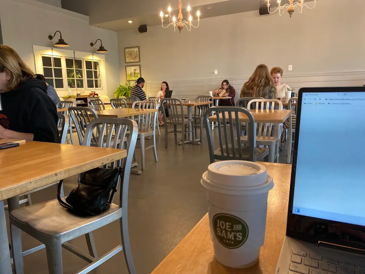 Joe and Sam's Café photo 3