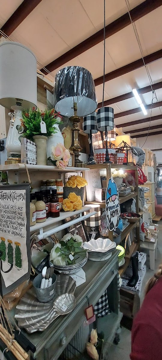 Junk In the Trunk photo 2