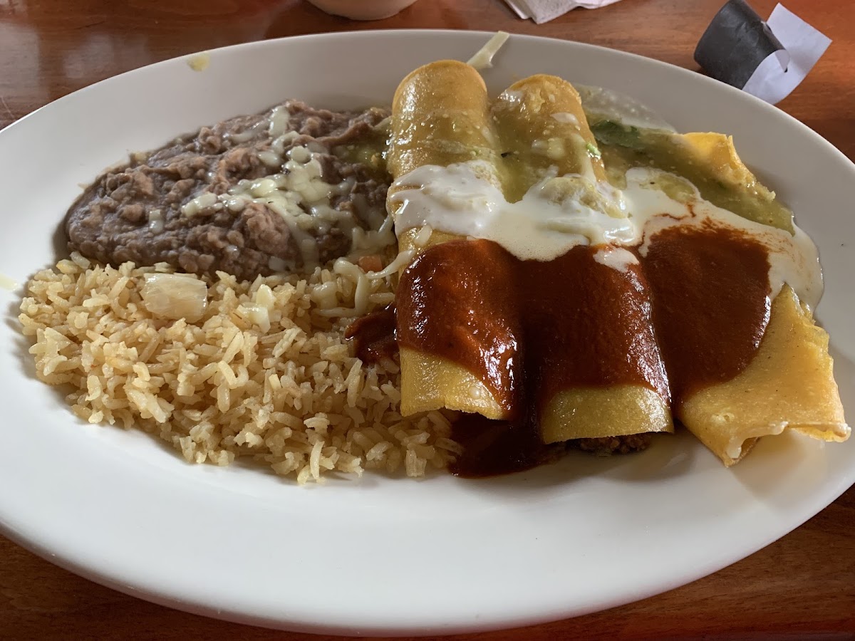 La Montaña Mexican Restaurant photo 4