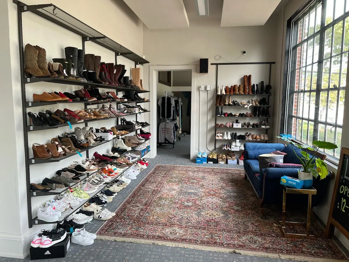 Labels Resale Boutique photo 5
