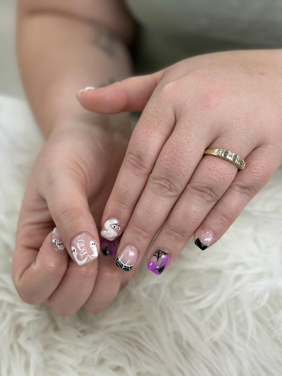 LV Nails 2 Athens photo 4