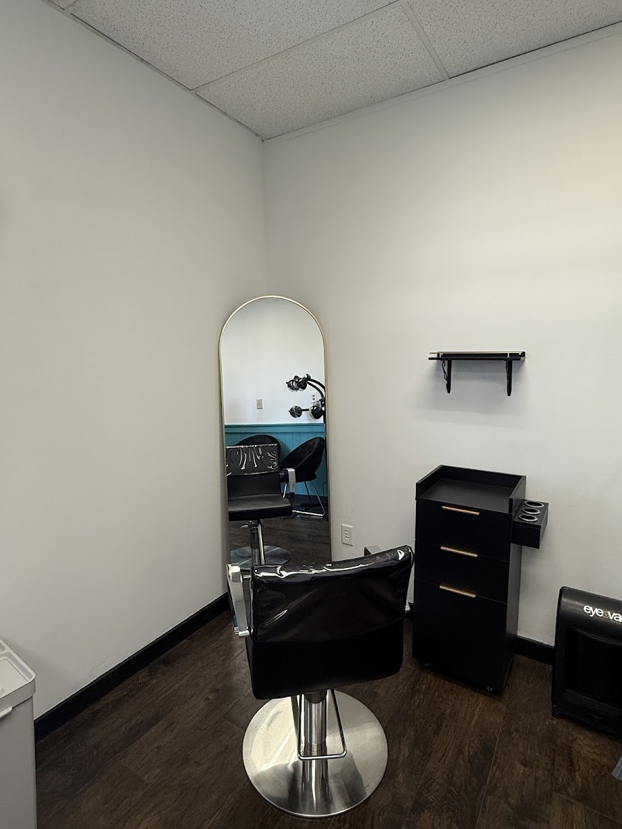 Modern Mane Salon - Beauty & Salons in Athens, GA