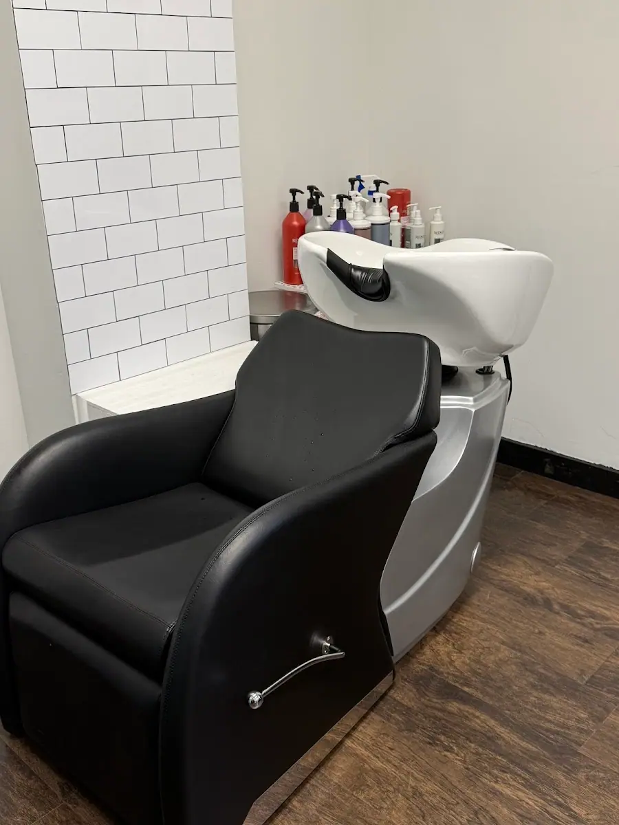 Modern Mane Salon photo 2