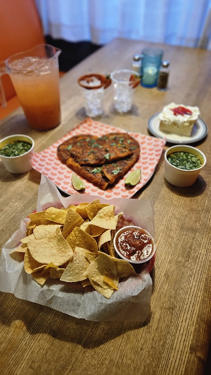 Poquitos photo 2