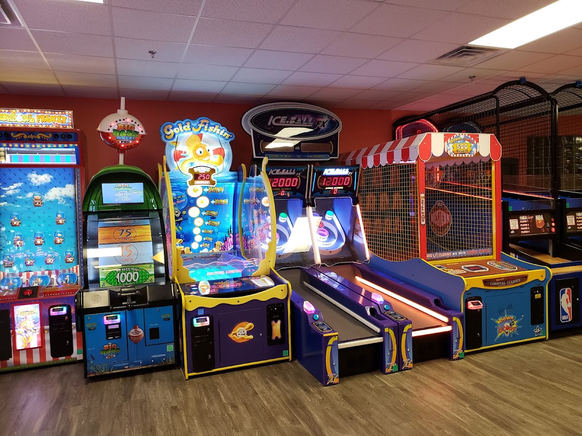 Showtime Bowling Center photo 3