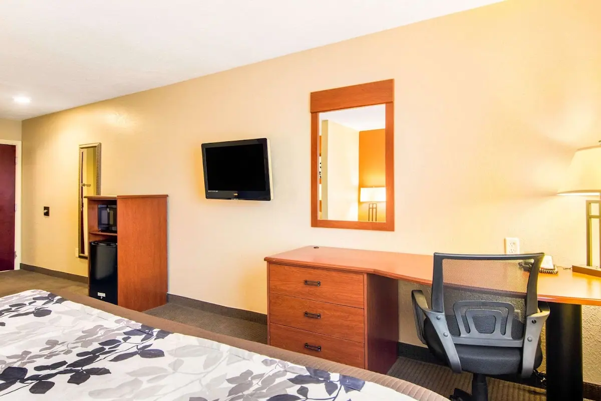 Sleep Inn & Suites Athens South photo 2