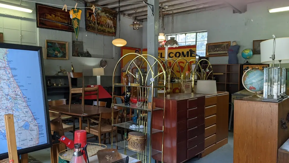 Starlite Showroom photo 5