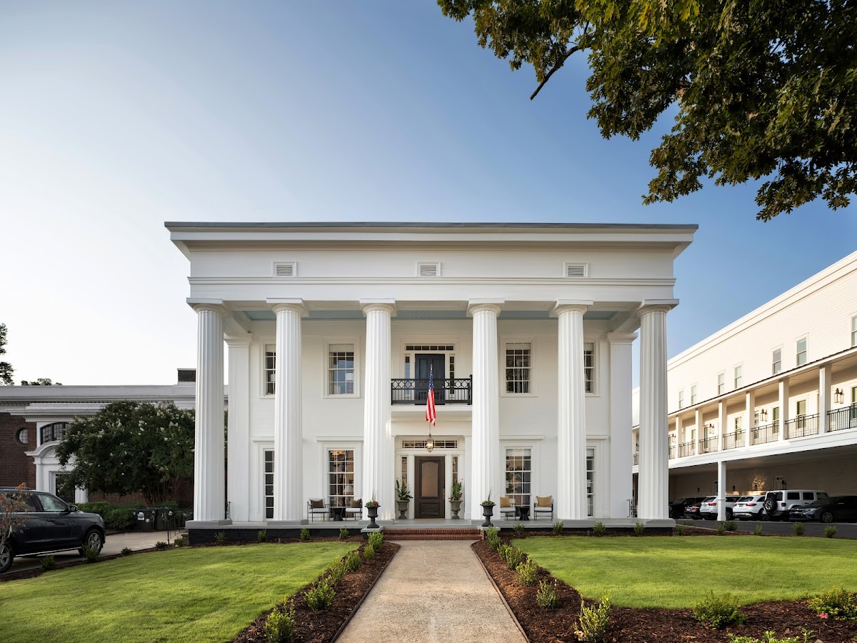 The Athenian - Hotels & Lodging in Athens, GA
