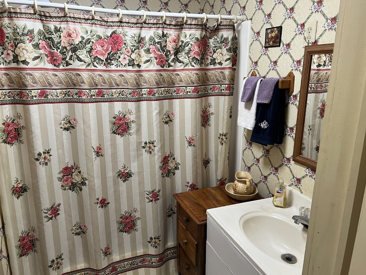 The Chicken Coop Bed 'n Breakfast photo 2