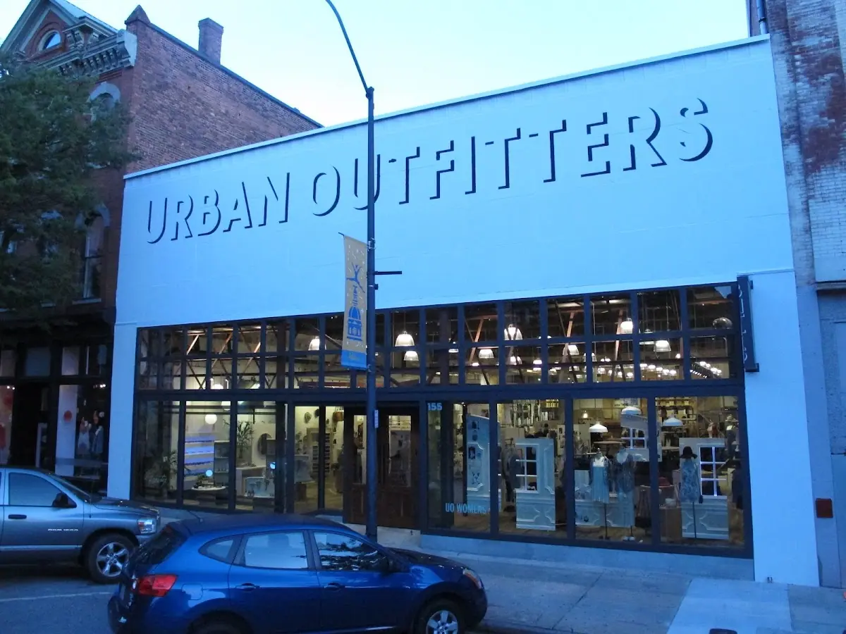 Urban Outfitters photo 4