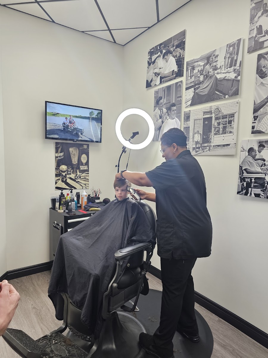 Walking Art Barber Shop photo 2